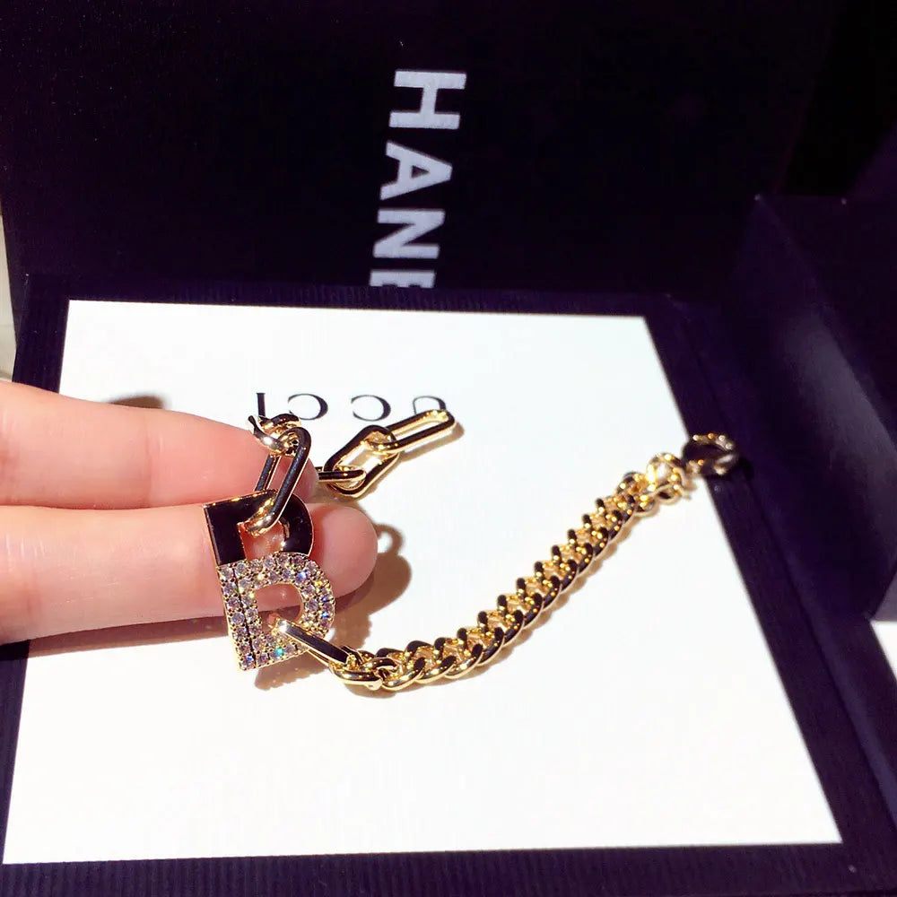 New Fashion Japan Korea Super Shine Rhinestone Word Bracelets Temperament Charm Bracelets on Hand Luxury Jewelry Accessories