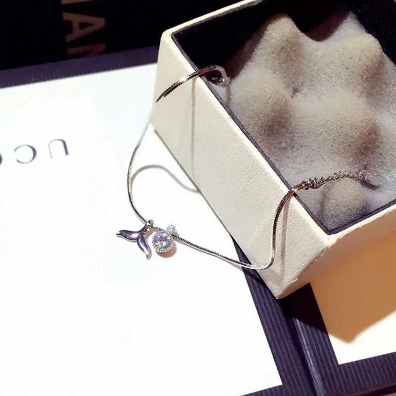 Korean Fashion Exquisite Luxury Lady Bracelets Buckle AAA Top Quality Bangles Shine Women Trend Charm Jewelry Romantic Pendant