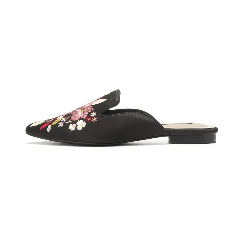 Silk Embroidery Mules Shoes Woman Brand Luxury Slippers Flats Pointed Toe Slides Floral Home Slippers Cozy Slip On Flip Flops