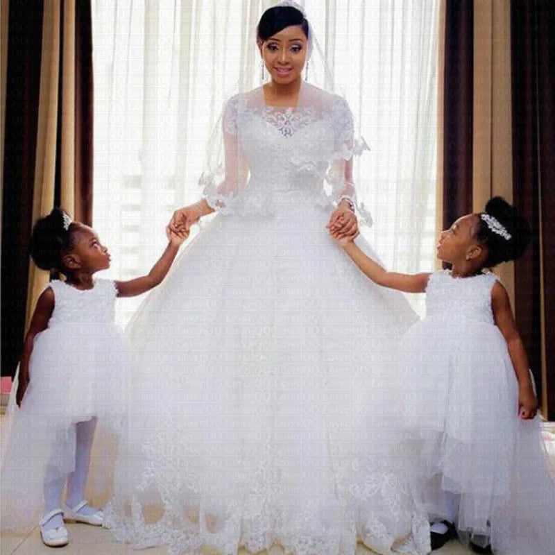 Customized Vestido De Noiva Vintage Lace Appliques Ball Gown African Wedding Dresses Short Sleeves Robe De Mariee Bride Dress