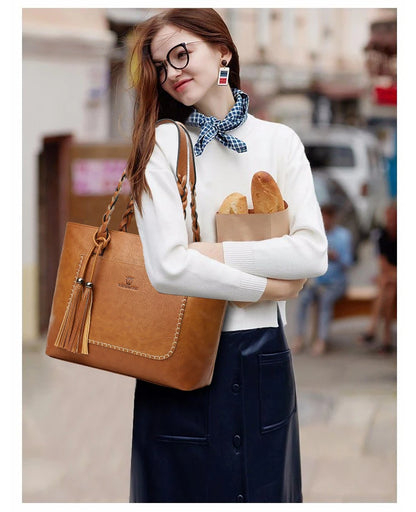 Women Messenger Bags Leather Daily Luxury Tassel Leather Handbags Female Designer Bag Vintage Big Tote Shoulder Bag High Quality