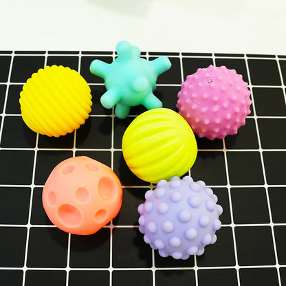 1pcs Diameter 6cm Squeaky Pet Dog Ball Toys for Small Dogs Rubber Chew Puppy Toy Dog Stuff Dogs Toys Pets Brinquedo Cachorro