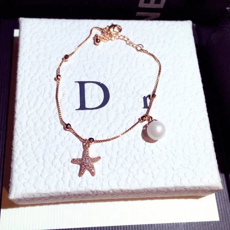 Korean Fashion Exquisite Luxury Lady Bracelets Buckle AAA Top Quality Bangles Shine Women Trend Charm Jewelry Romantic Pendant