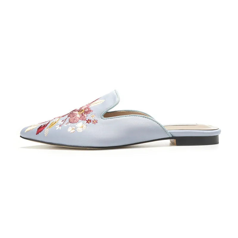 Silk Embroidery Mules Shoes Woman Brand Luxury Slippers Flats Pointed Toe Slides Floral Home Slippers Cozy Slip On Flip Flops