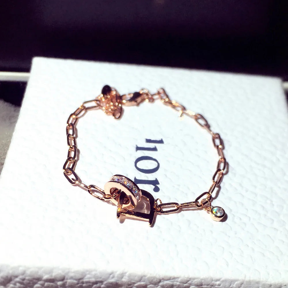 Korean Fashion Exquisite Luxury Lady Bracelets Buckle AAA Top Quality Bangles Shine Women Trend Charm Jewelry Romantic Pendant