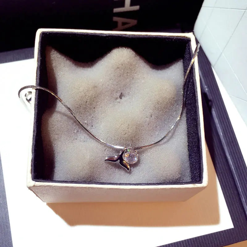 Korean Fashion Exquisite Luxury Lady Bracelets Buckle AAA Top Quality Bangles Shine Women Trend Charm Jewelry Romantic Pendant