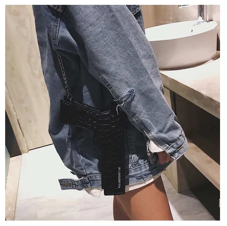 YoReAi New 3D Gun Shaped Chains Women Shoulder Bags Luxury Leather Crossbody Bag Lady High Quality Small Purses Clutch for Girls