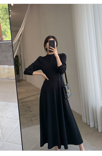 Black Dress with Round Neck and Long Sleeves, Korean Style, 2026 Autumn New Model, Sexy and Elegant, Waist-Cinching, Slimming, Long Skirt with a Large Hem