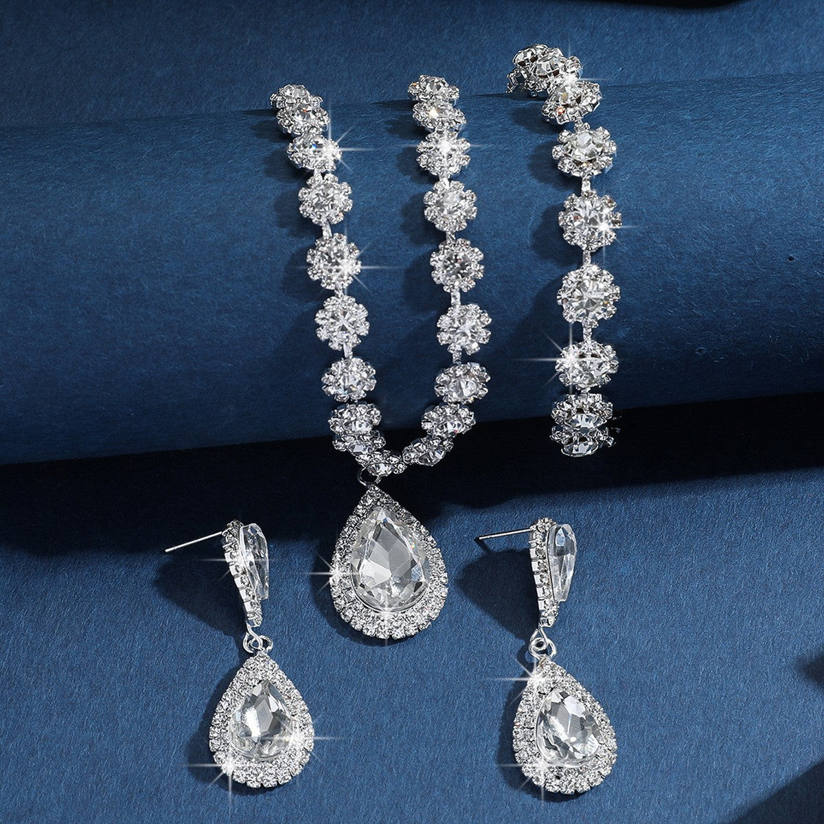 Cross-border Jewelry Explosions Necklace Earrings Bracelet Three-piece Set Full Diamond Flower Bride Jewelry suit Dress Accessories Women