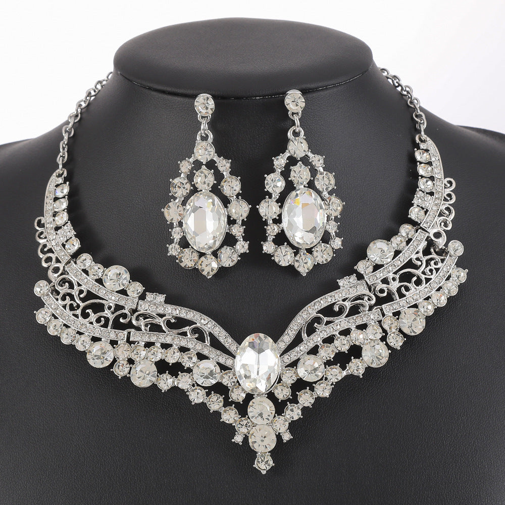 European and American Export Jewelry Bridal Jewelry Accessories Necklace Earrings Set Live Performance Crystal V-Shaped Clavicle Chain for Women