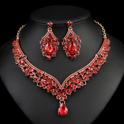 Cross-border foreign trade retro jewelry exaggerated necklace suit luxury crystal jewelry banquet dress accessories manufacturers direct supply