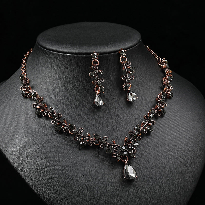 European and American Foreign Trade Jewelry Retro Jewelry Set Gemstone Necklace Clavicle Chain Cross-Border Female Leaf Water Drop Spot Straight Hair