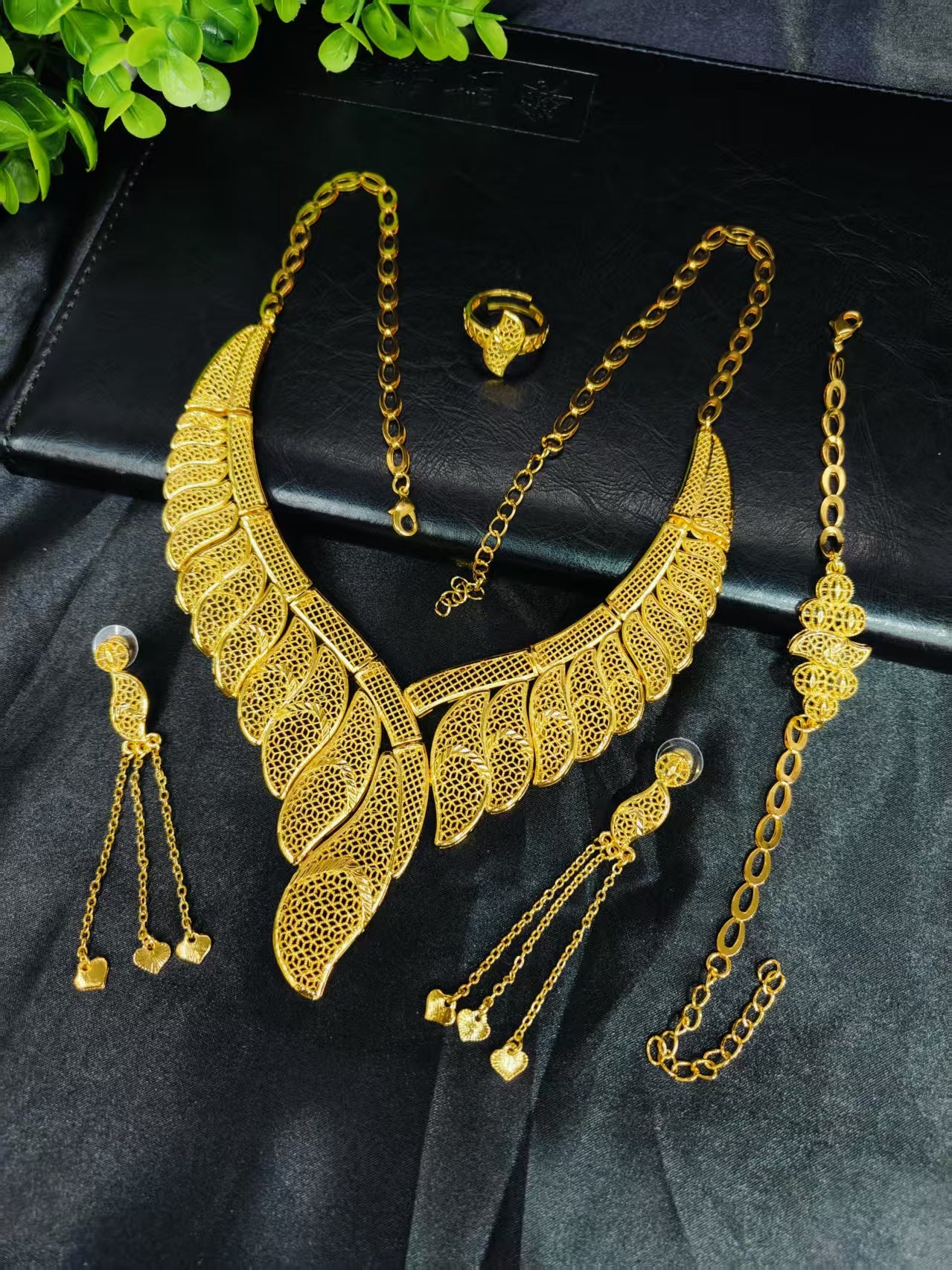 Cross-Border Hot Selling Dubai Luxury 24K Jewelry Necklace Earrings Ring Bracelet Four-Piece Bridal Wedding Tassel Set