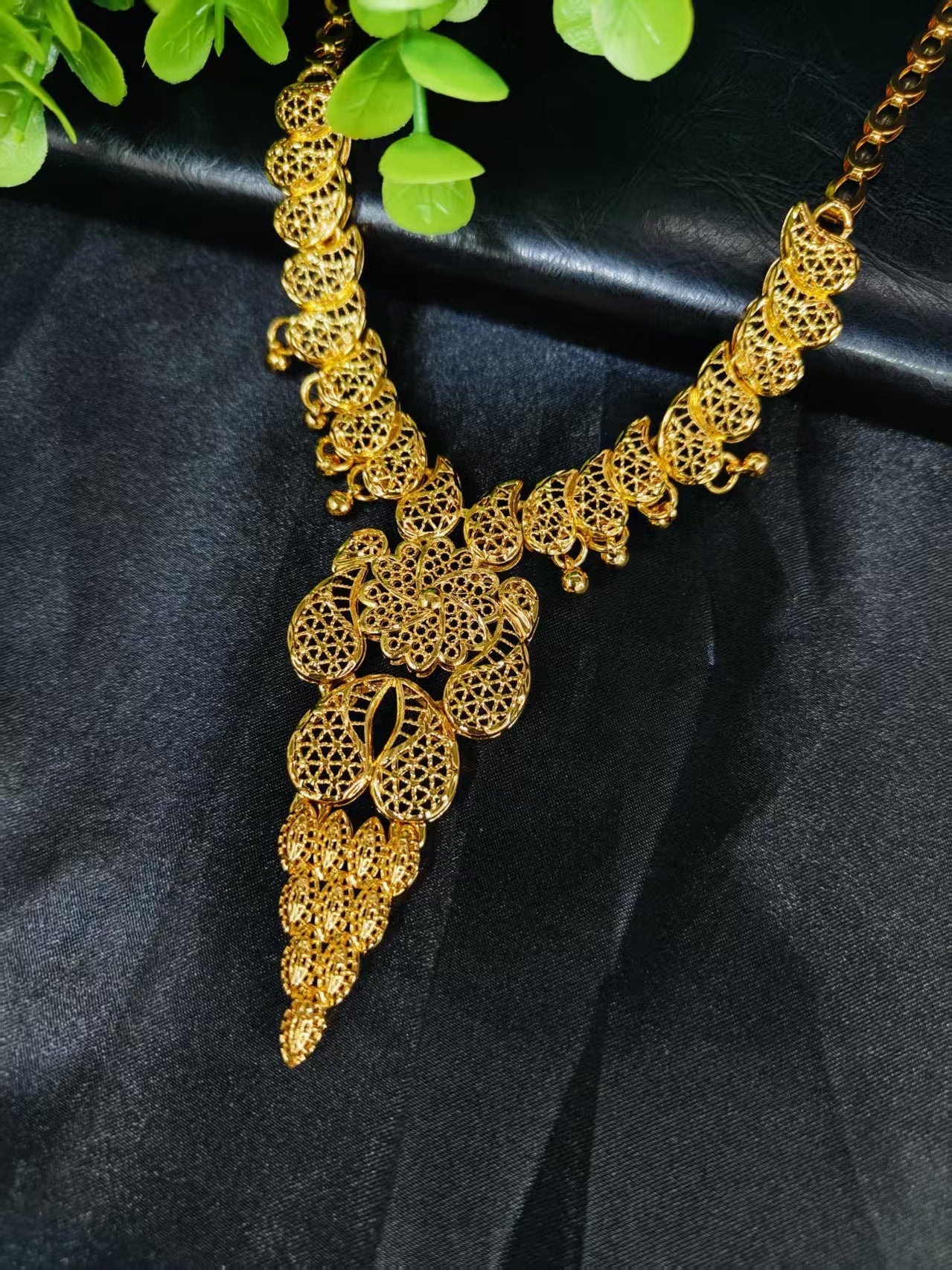 Cross-Border Hot Selling Dubai Luxury 24K Jewelry Necklace Earrings Ring Bracelet Four-Piece Bridal Wedding Tassel Set