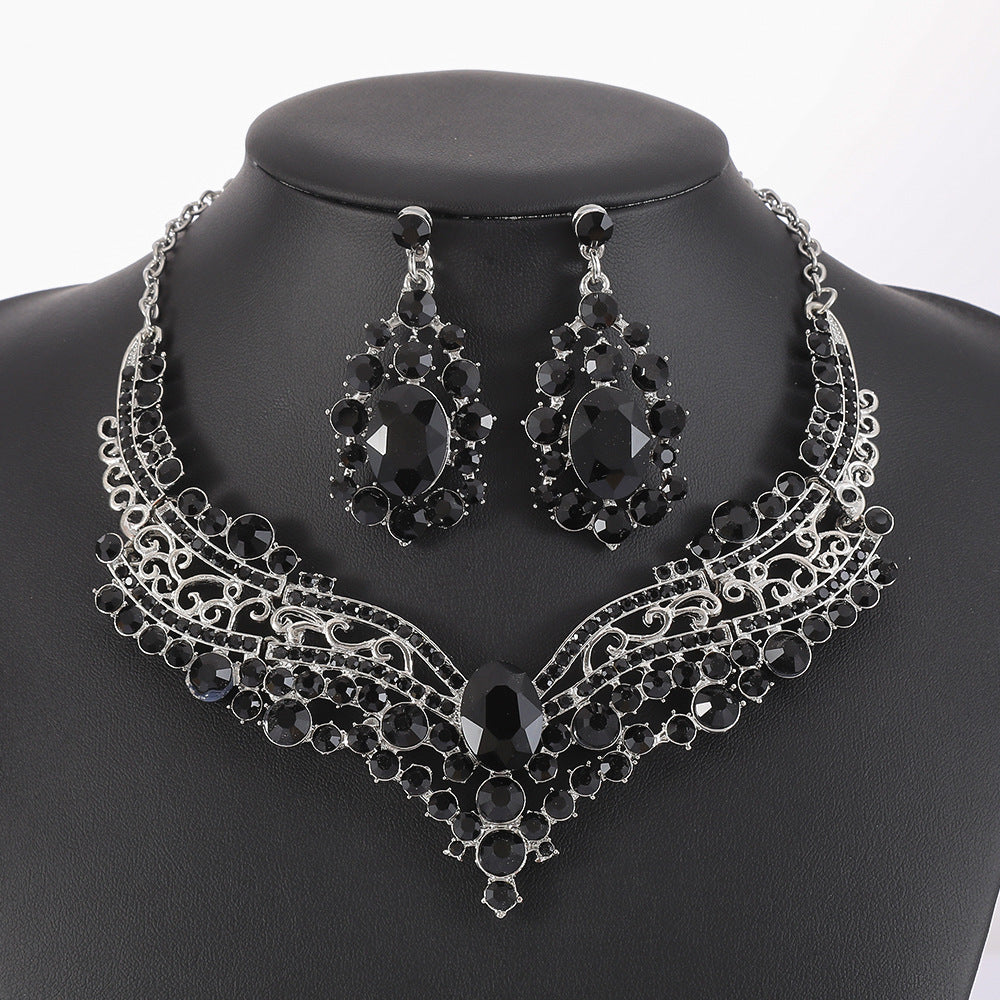 European and American Export Jewelry Bridal Jewelry Accessories Necklace Earrings Set Live Performance Crystal V-Shaped Clavicle Chain for Women