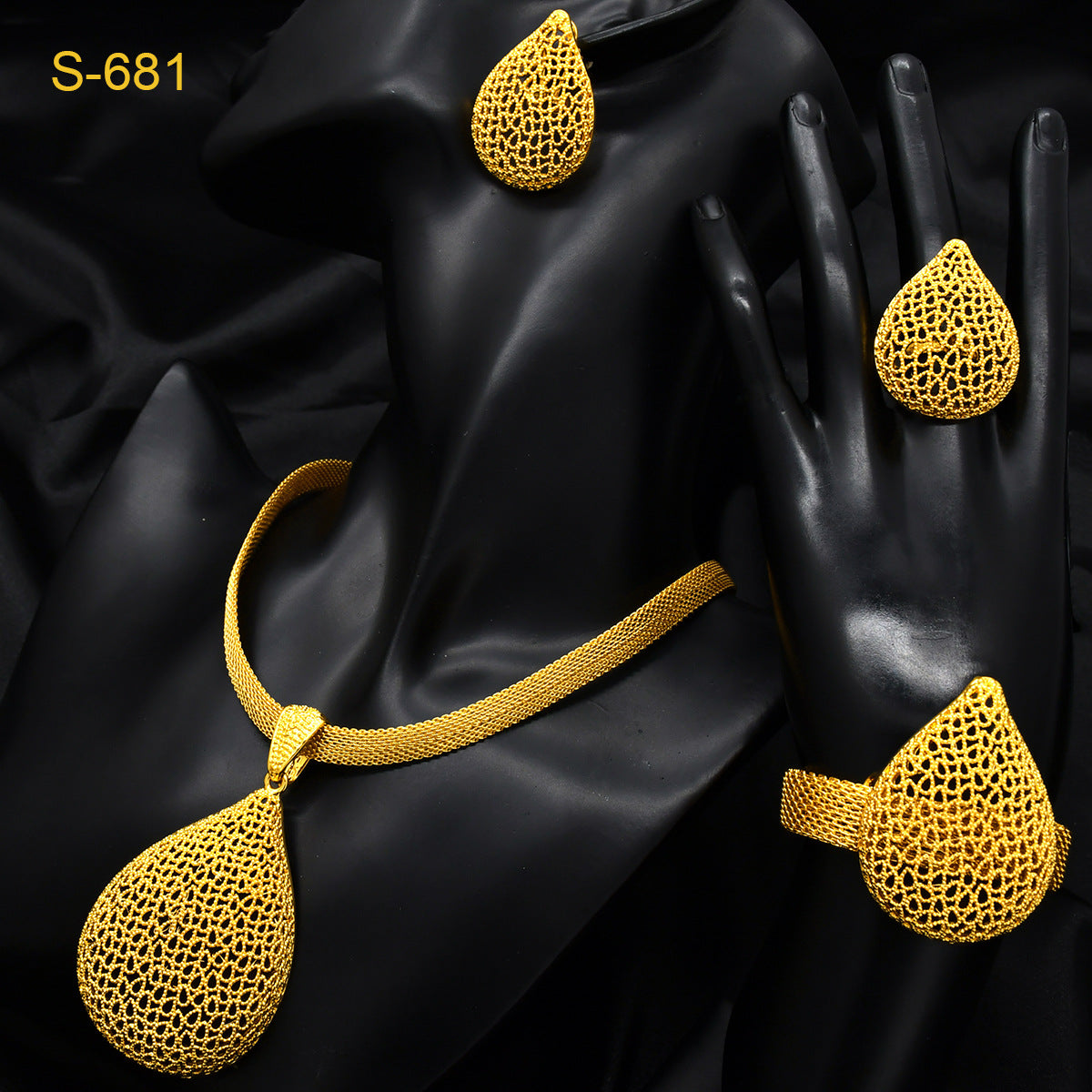 24K Gold Dubai Explosions Bride Four-piece Flower Rhinestone Jewelry Alloy Necklace Bracelet Earrings Ring