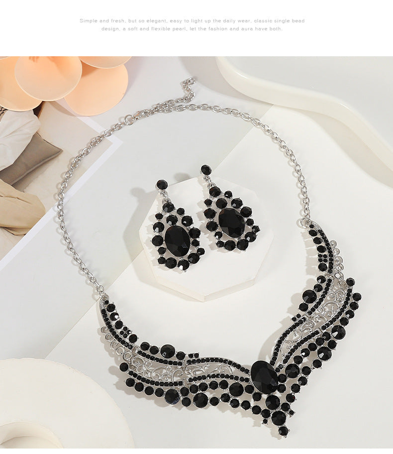 European and American Export Jewelry Bridal Jewelry Accessories Necklace Earrings Set Live Performance Crystal V-Shaped Clavicle Chain for Women