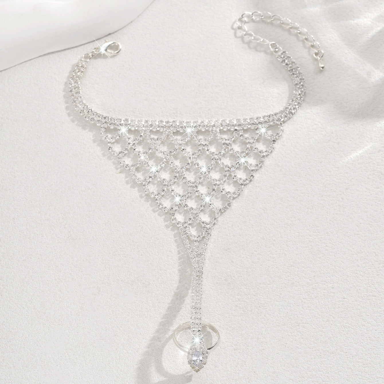 Factory Direct Supply European and American Fashion Full Diamond Bracelet for Women, Bracelet and Ring Integrated Chain, Beach Anklet, Hand Jewelry, Foot Jewelry