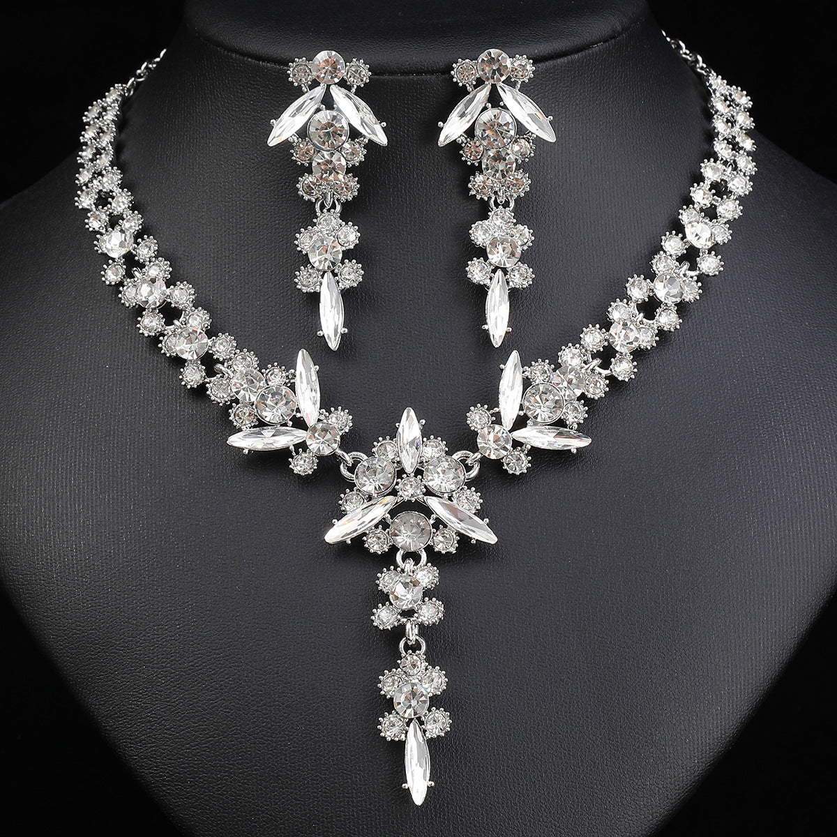 Europe and the United States Hot Jewelry Cross-border Supply Bridal Necklace suit Fashion High-end Crystal Wedding Dress Banquet Dress Jewelry