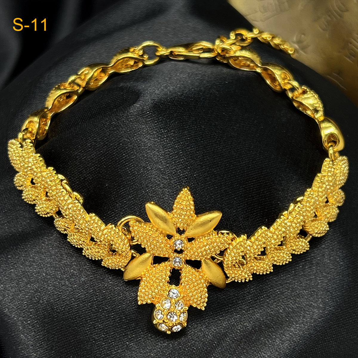 24K Gold Dubai Explosions Bride Four-piece Flower Rhinestone Jewelry Alloy Necklace Bracelet Earrings Ring