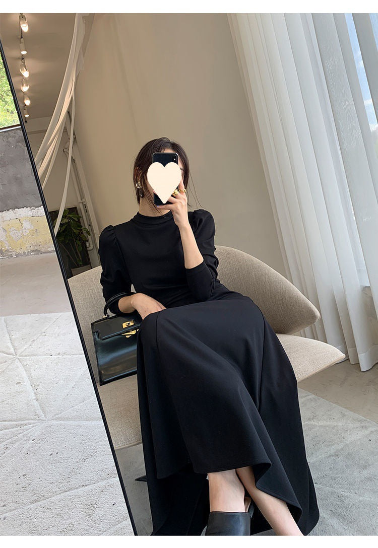Black Dress with Round Neck and Long Sleeves, Korean Style, 2026 Autumn New Model, Sexy and Elegant, Waist-Cinching, Slimming, Long Skirt with a Large Hem