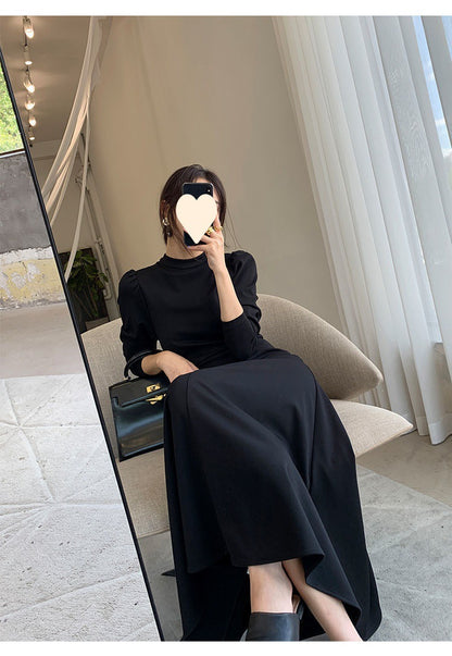 Black Dress with Round Neck and Long Sleeves, Korean Style, 2026 Autumn New Model, Sexy and Elegant, Waist-Cinching, Slimming, Long Skirt with a Large Hem