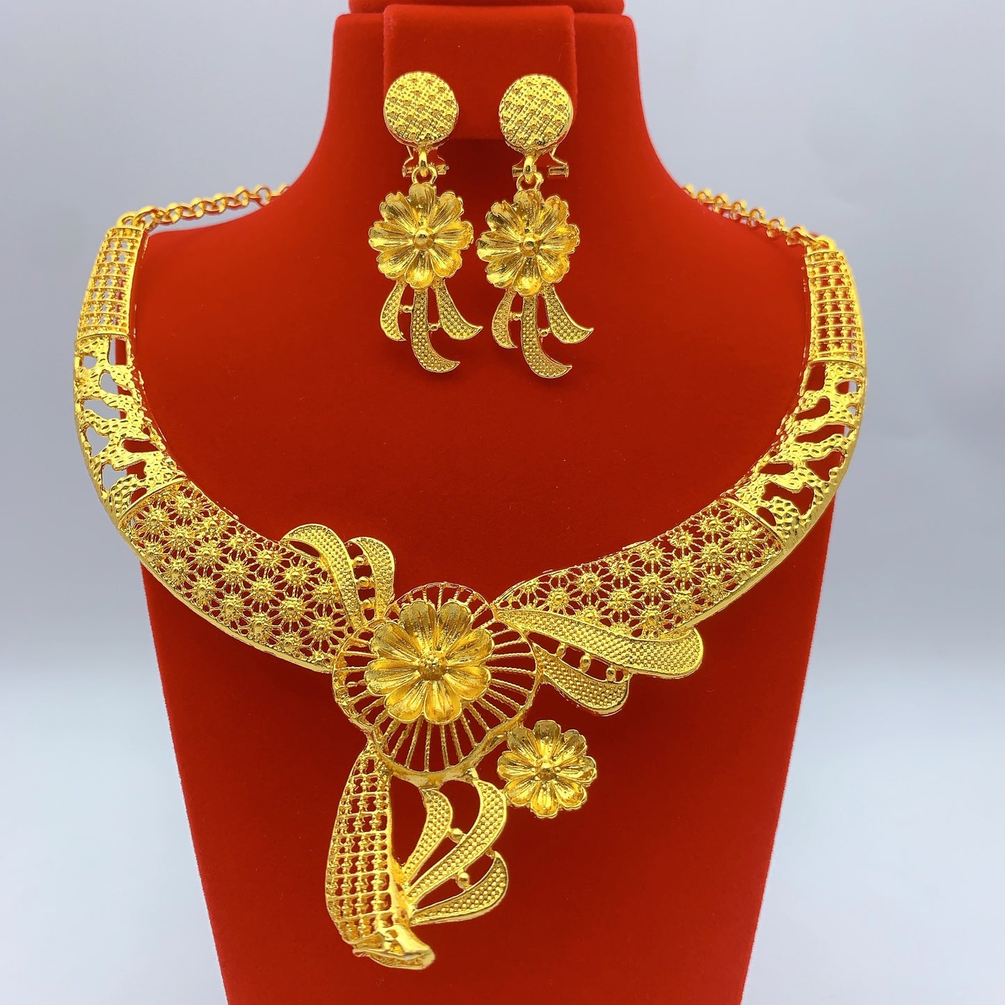 Imitation gold flower necklace earrings suit Dubai India Nigeria brass gold plated women wedding jewelry lot