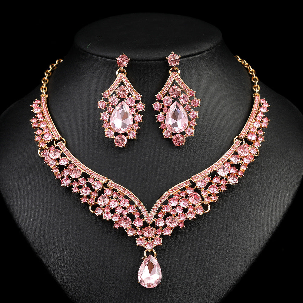 Cross-border foreign trade retro jewelry exaggerated necklace suit luxury crystal jewelry banquet dress accessories manufacturers direct supply