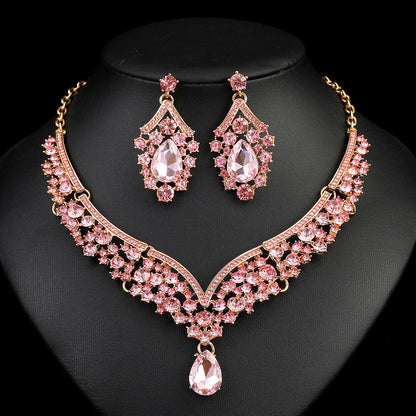 Cross-border foreign trade retro jewelry exaggerated necklace suit luxury crystal jewelry banquet dress accessories manufacturers direct supply