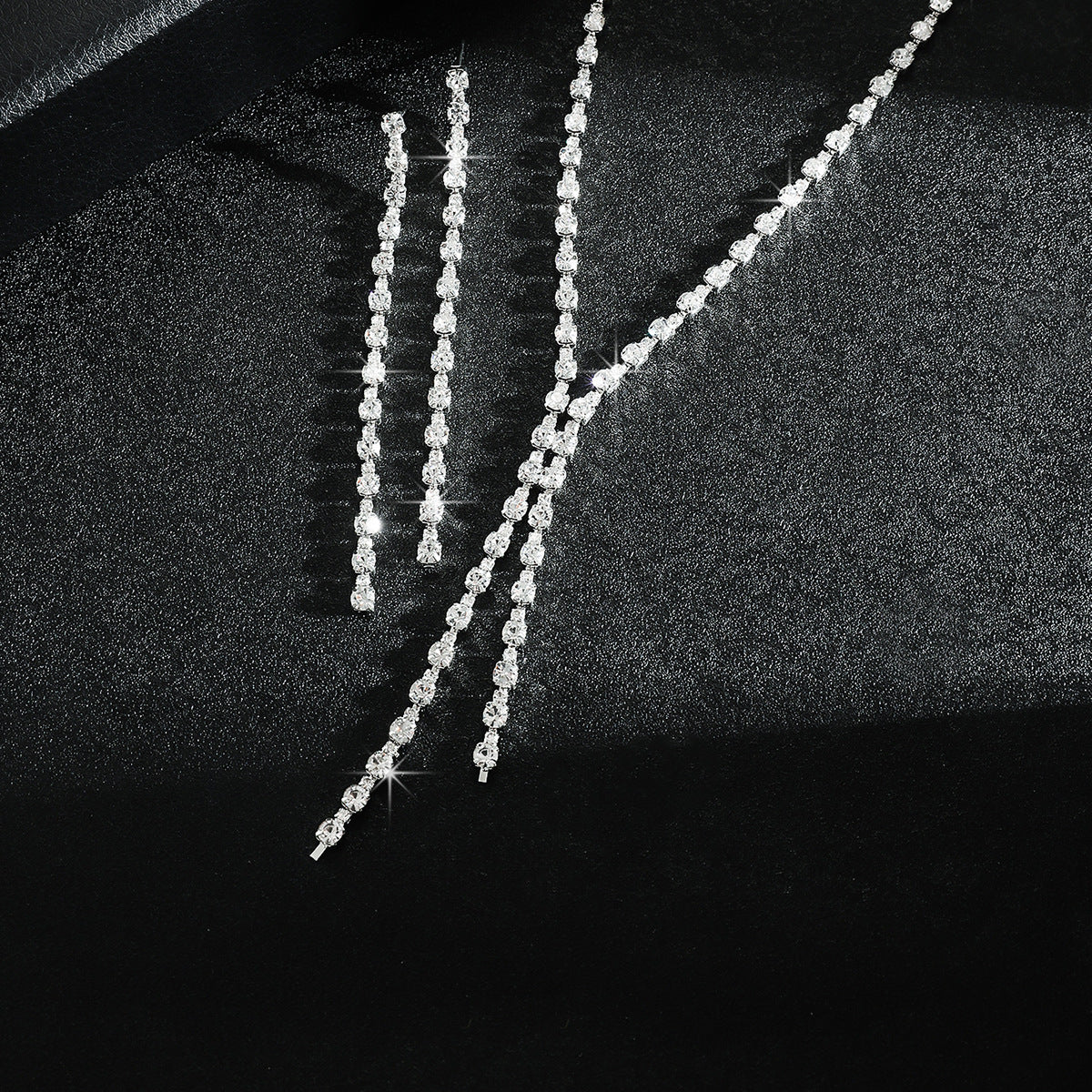 Fashion Popular Jewelry Exquisite Sparkling Rhinestone Tassel Long Necklace Earrings Set Bridal Party Jewelry