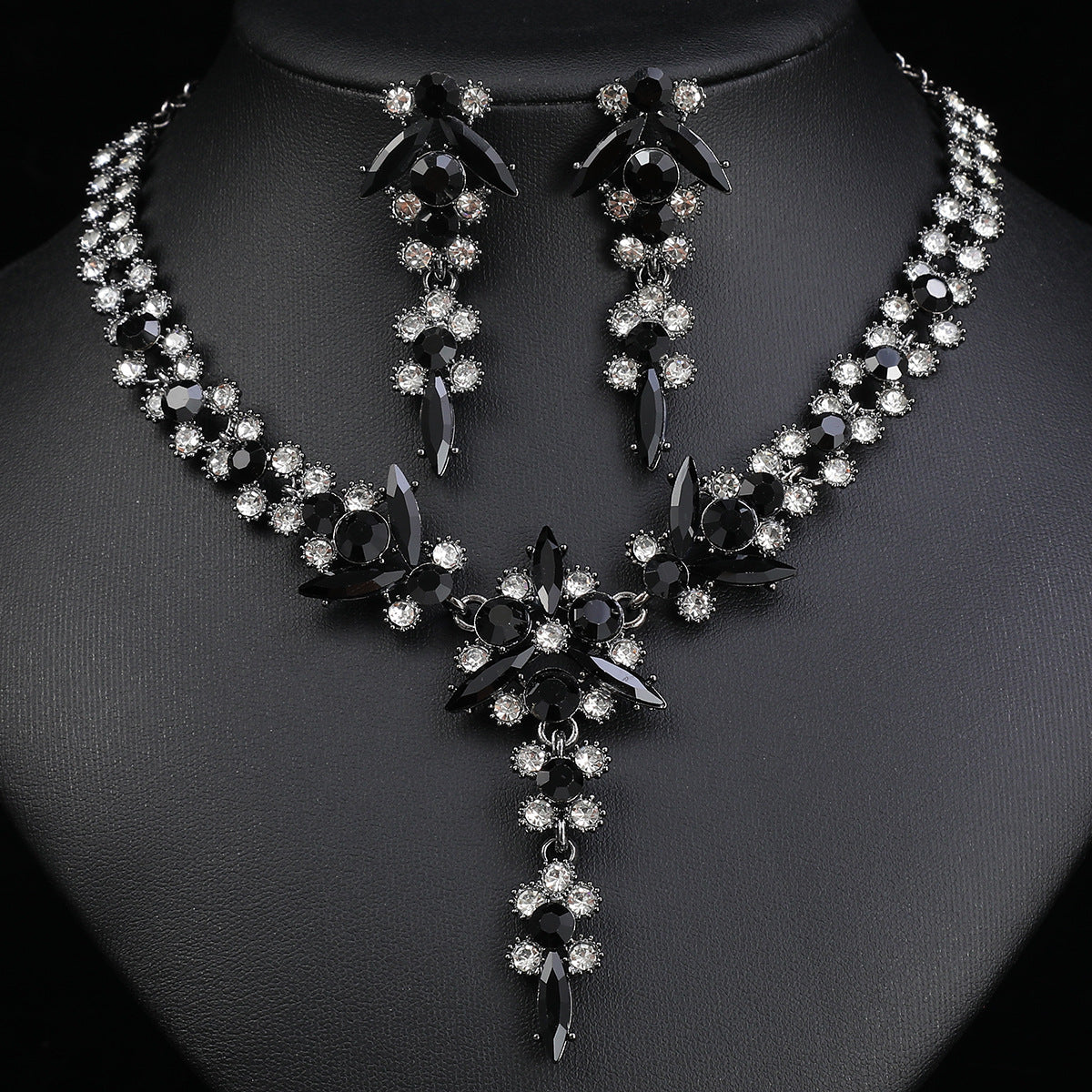 Europe and the United States Hot Jewelry Cross-border Supply Bridal Necklace suit Fashion High-end Crystal Wedding Dress Banquet Dress Jewelry