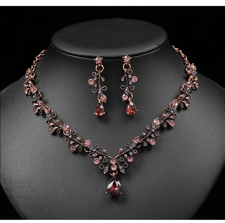 European and American Foreign Trade Jewelry Retro Jewelry Set Gemstone Necklace Clavicle Chain Cross-Border Female Leaf Water Drop Spot Straight Hair