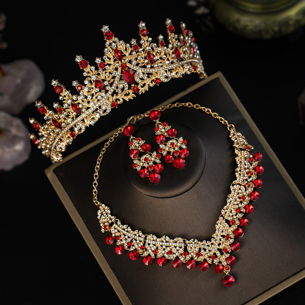 European and American Bride Jewelry Three-piece Suit High-class Dance Wedding Jewelry Alloy Diamond Crown Necklace Earrings suit