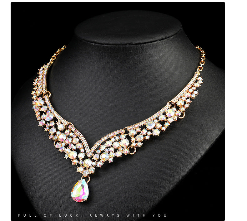 Cross-border foreign trade retro jewelry exaggerated necklace suit luxury crystal jewelry banquet dress accessories manufacturers direct supply