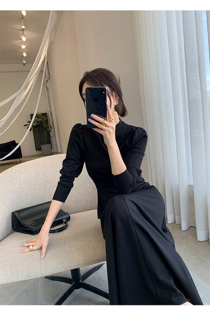Black Dress with Round Neck and Long Sleeves, Korean Style, 2026 Autumn New Model, Sexy and Elegant, Waist-Cinching, Slimming, Long Skirt with a Large Hem