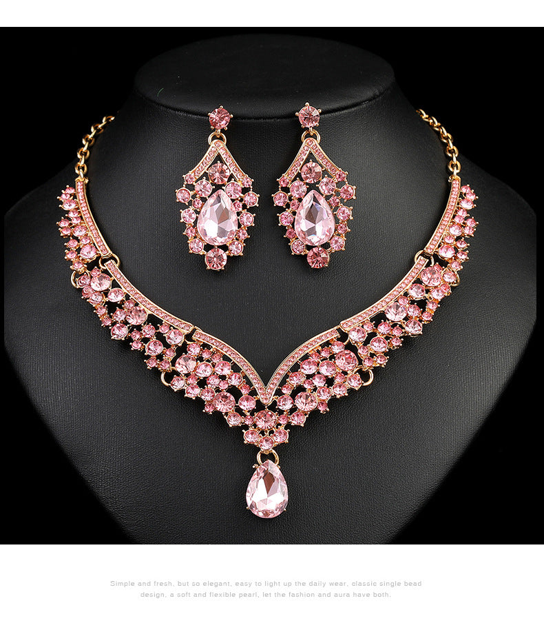 Cross-border foreign trade retro jewelry exaggerated necklace suit luxury crystal jewelry banquet dress accessories manufacturers direct supply