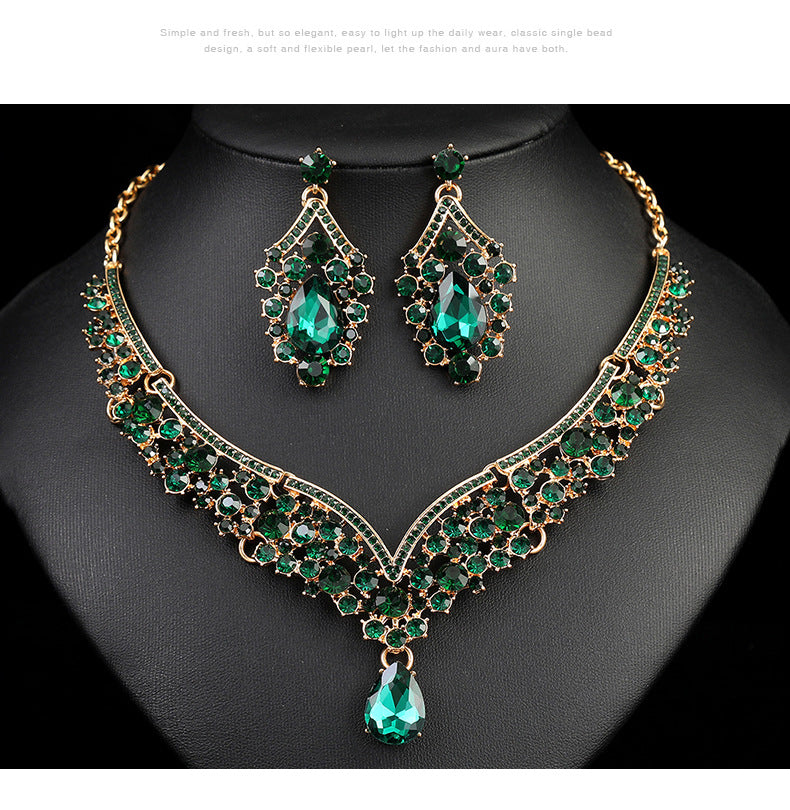 Cross-border foreign trade retro jewelry exaggerated necklace suit luxury crystal jewelry banquet dress accessories manufacturers direct supply