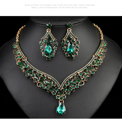 Cross-border foreign trade retro jewelry exaggerated necklace suit luxury crystal jewelry banquet dress accessories manufacturers direct supply