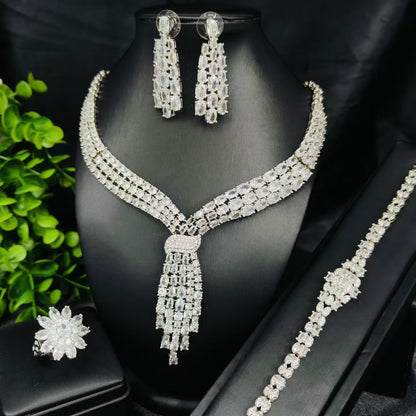 Brilliant Diamond-Filled Bridal Wedding Attire, Wedding Jewelry Set with Zircon Tassels, Jewelry Necklace, Earrings, Ring, Four-Piece Set
