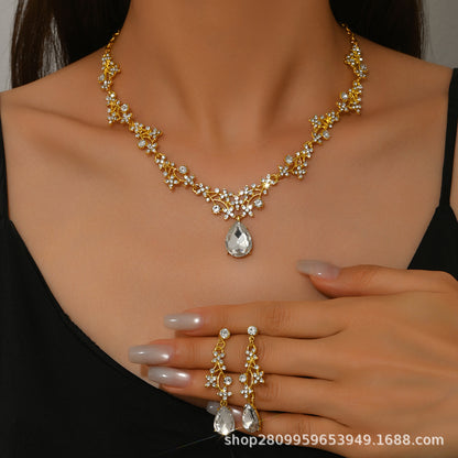 Vintage Light Luxury Crystal Drop Necklace Earrings suit Fashion Elegant Bridal Dress Accessories Necklace Jewelry Goods