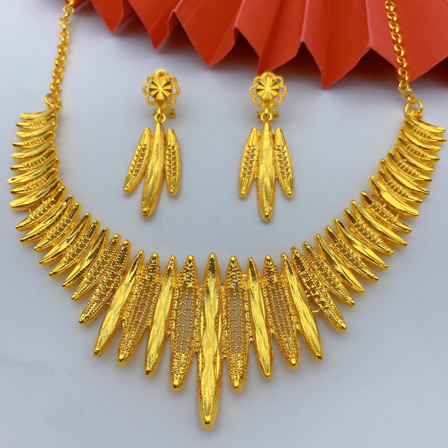 Imitation gold flower necklace earrings suit Dubai India Nigeria brass gold plated women wedding jewelry lot