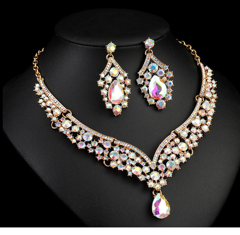 Cross-border foreign trade retro jewelry exaggerated necklace suit luxury crystal jewelry banquet dress accessories manufacturers direct supply