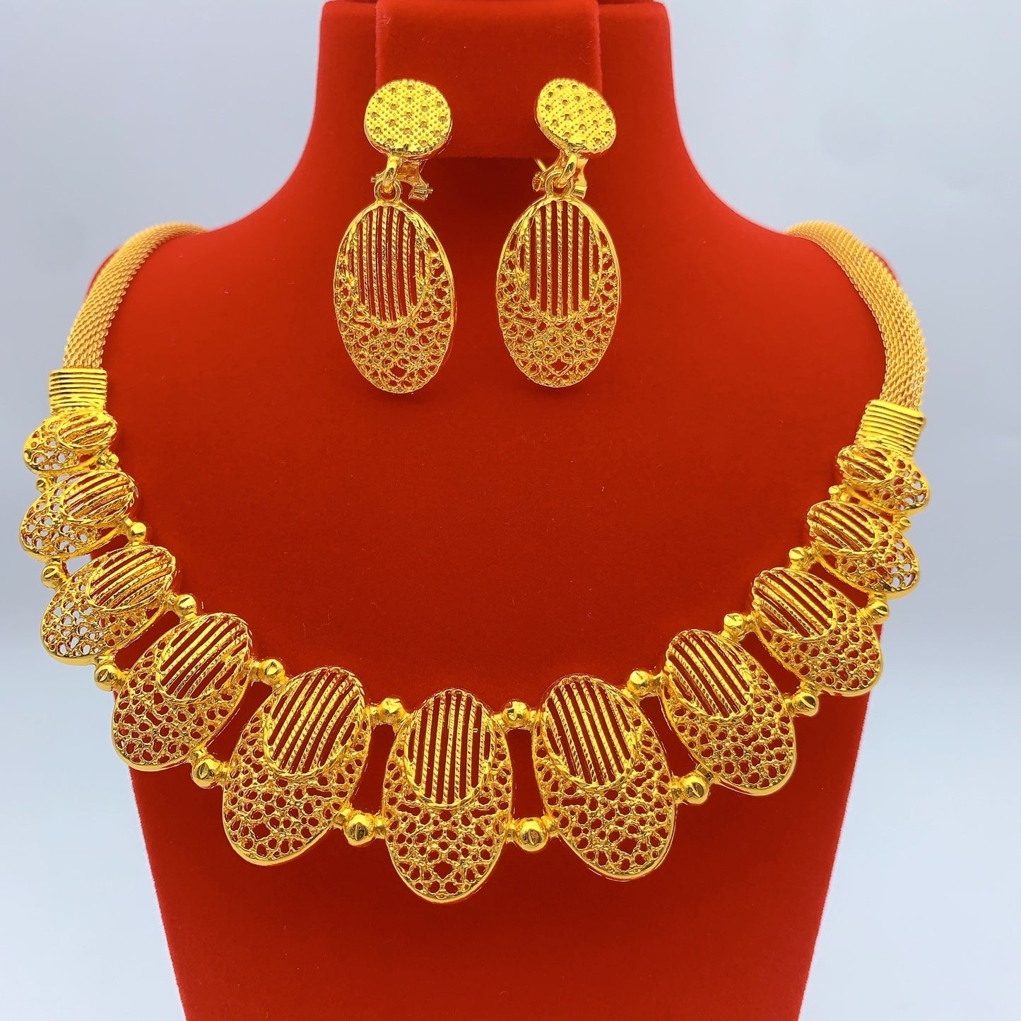Imitation gold flower necklace earrings suit Dubai India Nigeria brass gold plated women wedding jewelry lot
