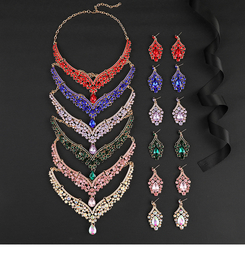 Cross-border foreign trade retro jewelry exaggerated necklace suit luxury crystal jewelry banquet dress accessories manufacturers direct supply