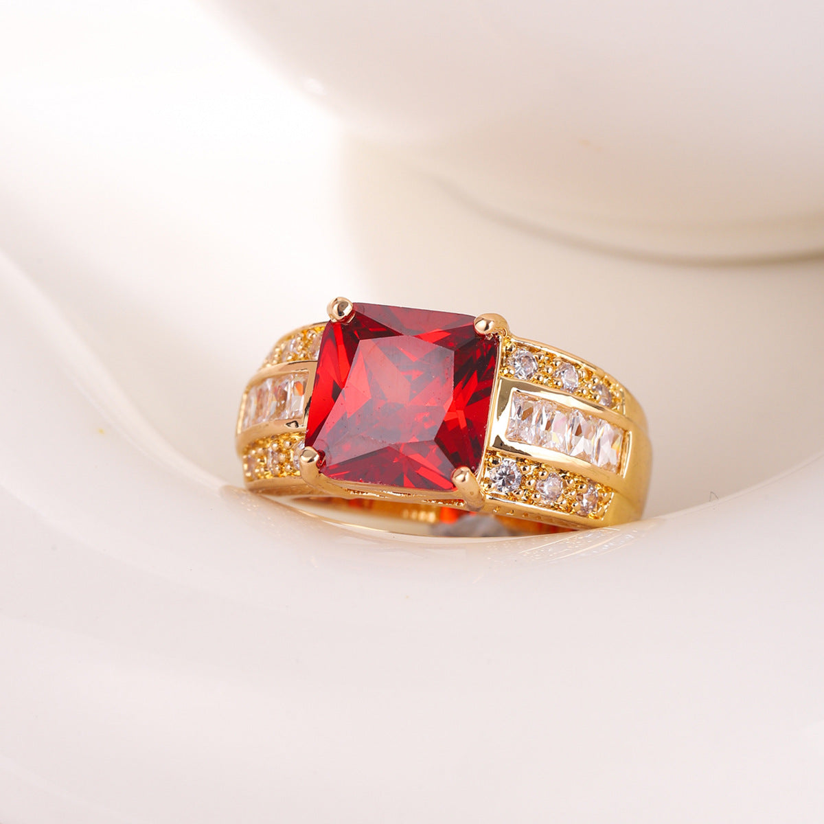 Cross-border Hot Gold-plated Jewelry Men's and Women's Wedding Ring Jewelry Garnet Red Zircon Ring Women's Design Sense Niche Jewelry Trendy