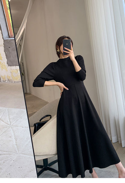 Black Dress with Round Neck and Long Sleeves, Korean Style, 2026 Autumn New Model, Sexy and Elegant, Waist-Cinching, Slimming, Long Skirt with a Large Hem