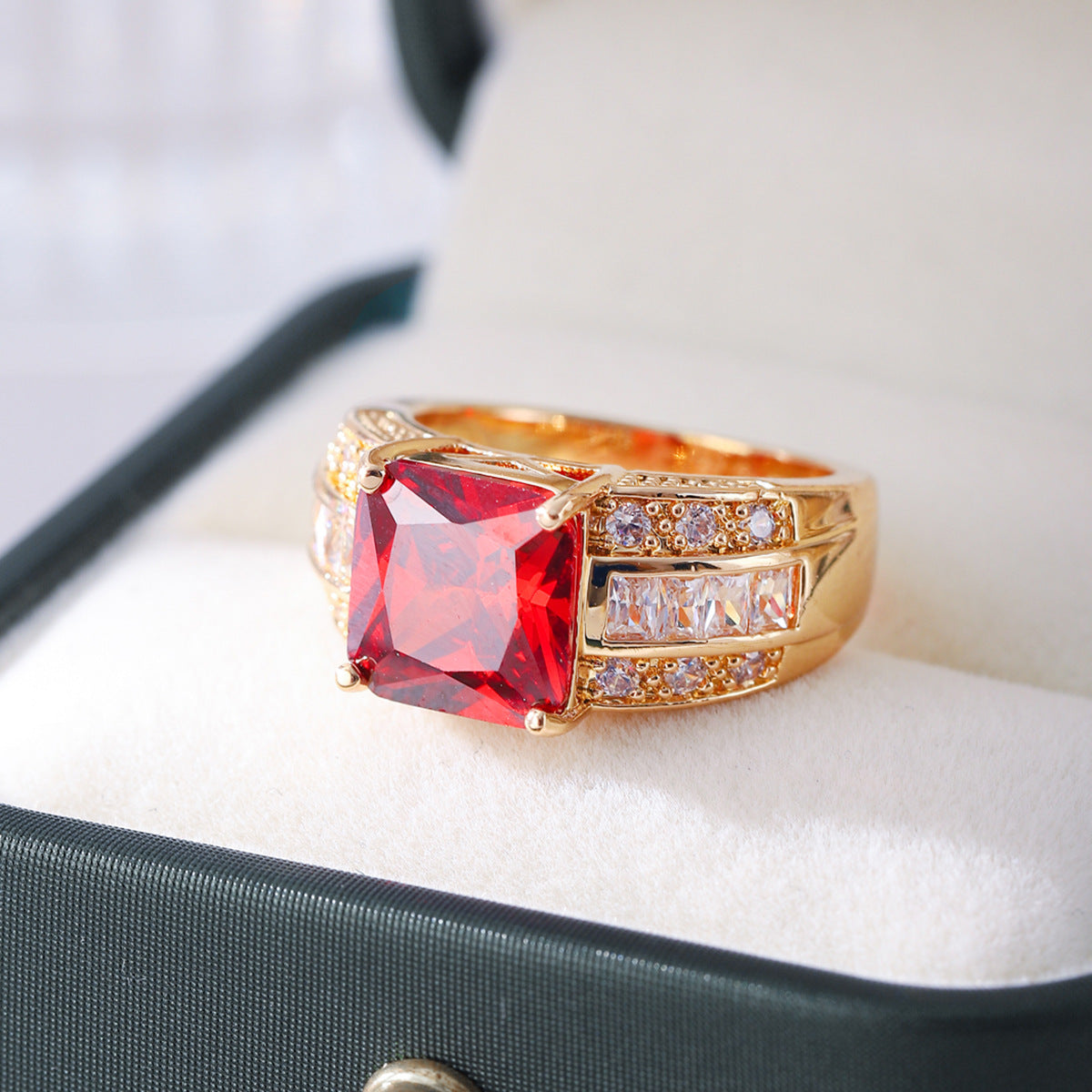 Cross-border Hot Gold-plated Jewelry Men's and Women's Wedding Ring Jewelry Garnet Red Zircon Ring Women's Design Sense Niche Jewelry Trendy