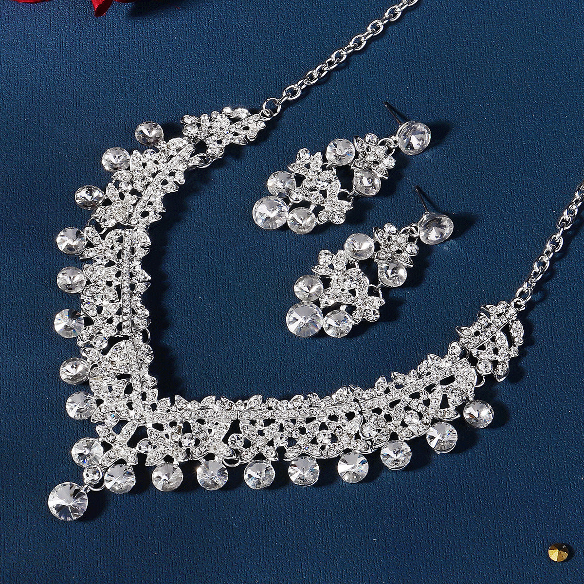 European and American Bride Jewelry Three-piece Suit High-class Dance Wedding Jewelry Alloy Diamond Crown Necklace Earrings suit