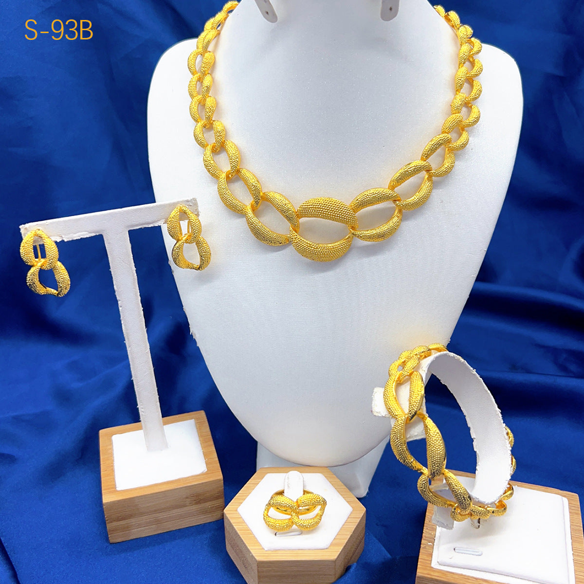 2025 Summer Dubai 24K Gold Bridal Jewelry Set Necklace Earrings Bracelet Ring Middle East Africa Jewelry