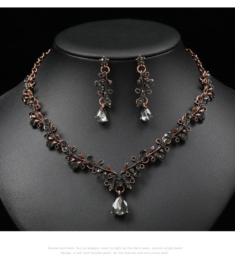 European and American Foreign Trade Jewelry Retro Jewelry Set Gemstone Necklace Clavicle Chain Cross-Border Female Leaf Water Drop Spot Straight Hair